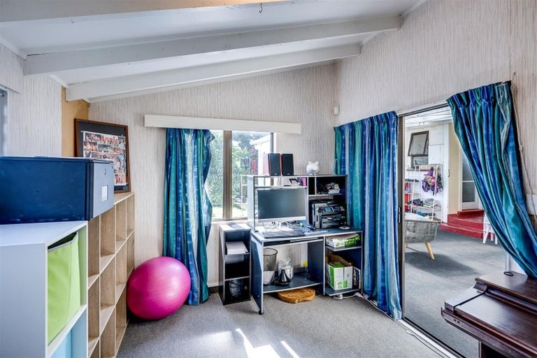 Photo of property in 6 Jarvis Place, Taradale, Napier, 4112