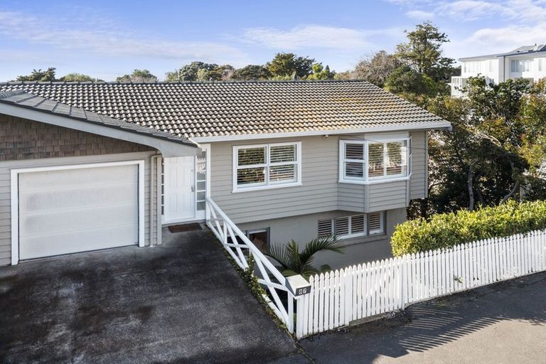 Photo of property in 1/87-89 Hinemoa Street, Birkenhead, Auckland, 0626