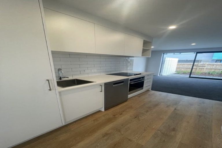 Photo of property in 3/3234 Great North Road, New Lynn, Auckland, 0600