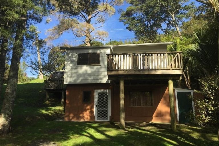 Photo of property in 136 Victory Road, Laingholm, Auckland, 0604