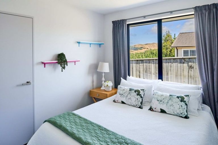 Photo of property in 114 Endeavour Drive, Whitby, Porirua, 5024