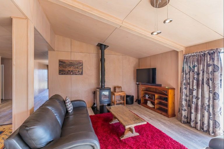 Photo of property in 35 Barling Street, Himatangi Beach, Foxton, 4891