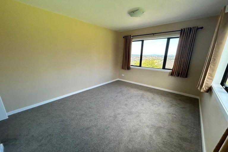 Photo of property in 300 Sturges Road, Henderson Valley, Auckland, 0612