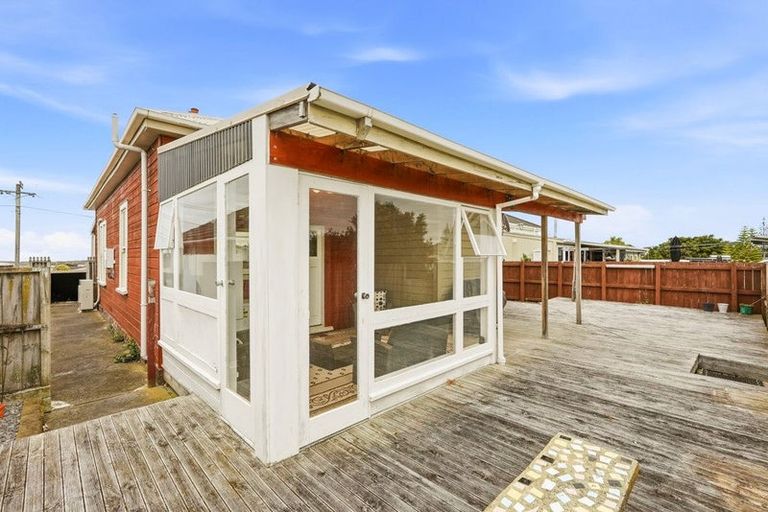 Photo of property in 23 Ruapehu Street, Castlecliff, Whanganui, 4501