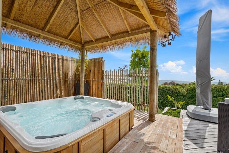 Photo of property in 25 Kowhai Road, Mairangi Bay, Auckland, 0630