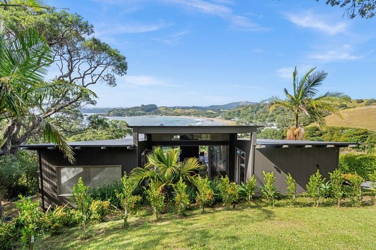 Photo of property in 34 Ohawini Road, Oakura, Hikurangi, 0184