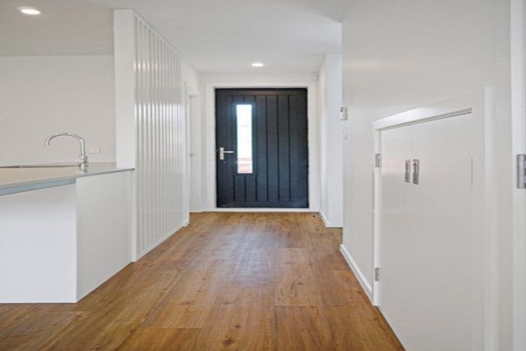 Photo of property in 6/27 Main Road, Wainuiomata, Lower Hutt, 5014