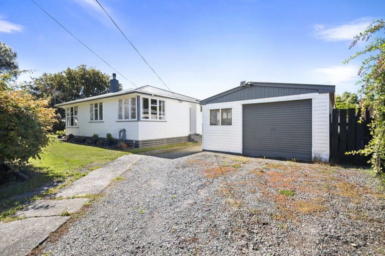 Photo of property in 22 Ward Street, Bulls, 4818