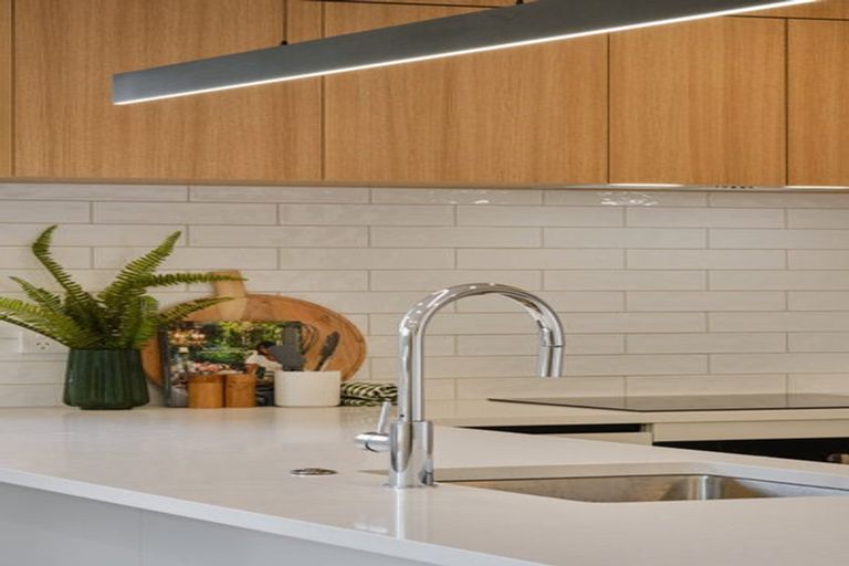 Photo of property in 66 Weldene Avenue, Glenfield, Auckland, 0629