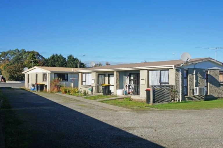 Photo of property in 1-12/71 Main Street, Mataura, 9712