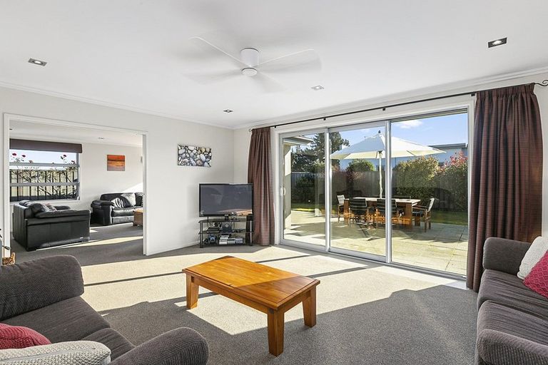 Photo of property in 11 William James Close, Mosgiel, 9024