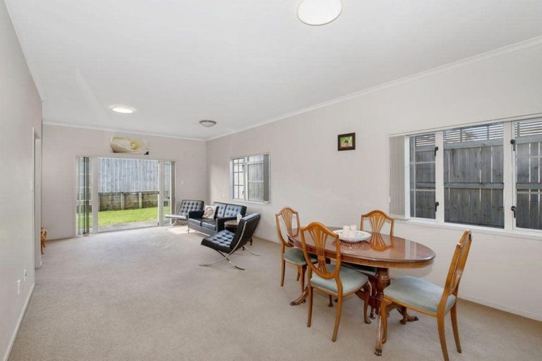 Photo of property in 34 Mulvaney Crescent, Henderson, Auckland, 0612