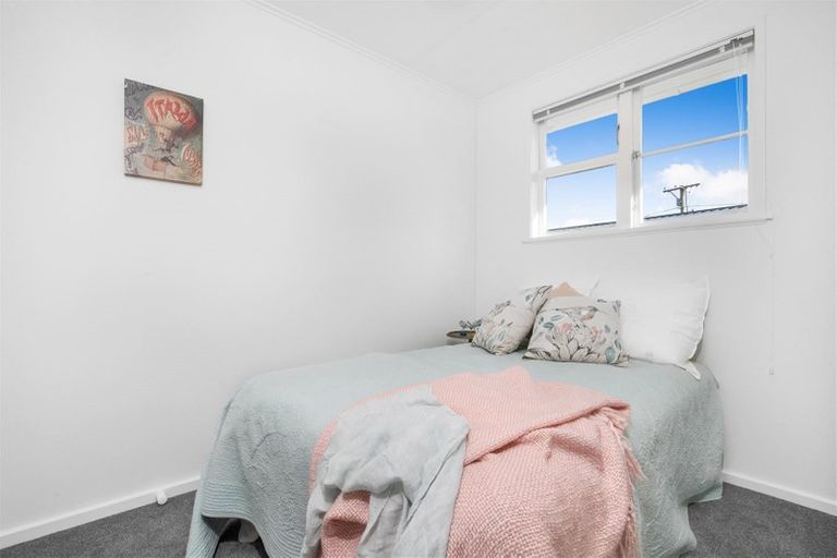 Photo of property in 54a Arimu Road, Papakura, 2110