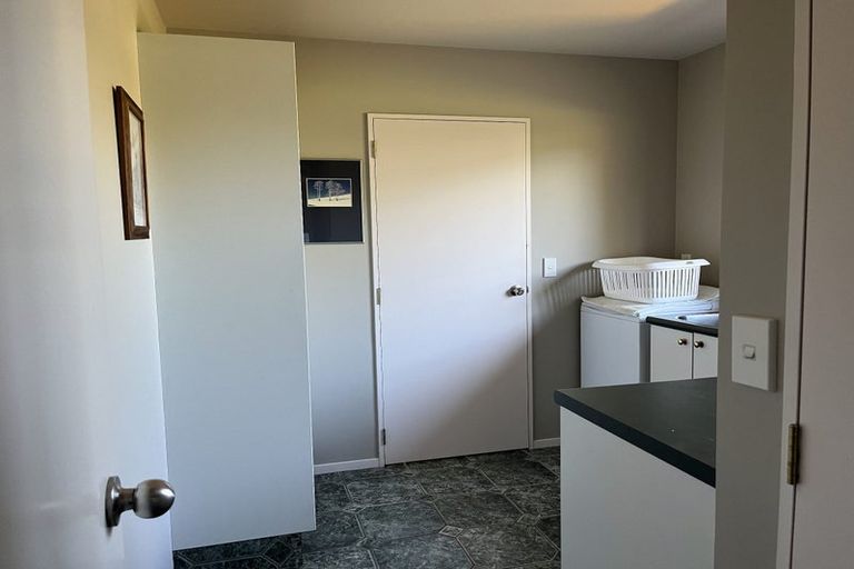 Photo of property in 21 Empress Place, Halswell, Christchurch, 8025