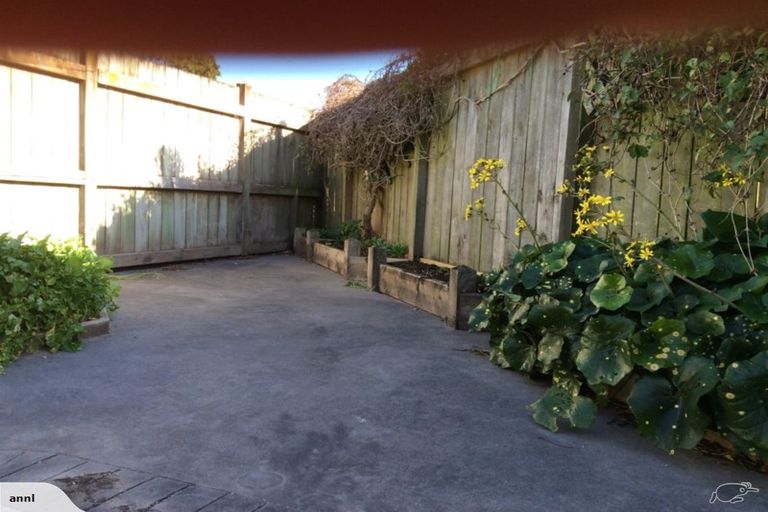 Photo of property in 29 Oxford Street, Tawa, Wellington, 5028