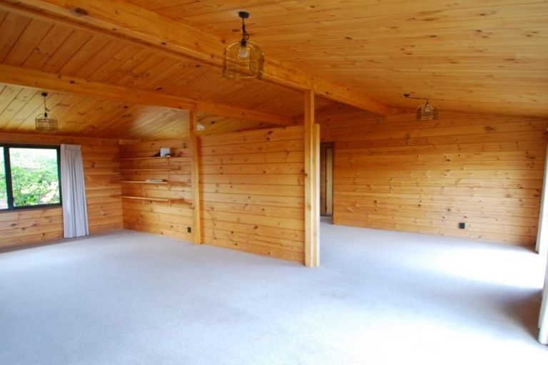 Photo of property in 10 Mervyn Place, Plimmerton, Porirua, 5026