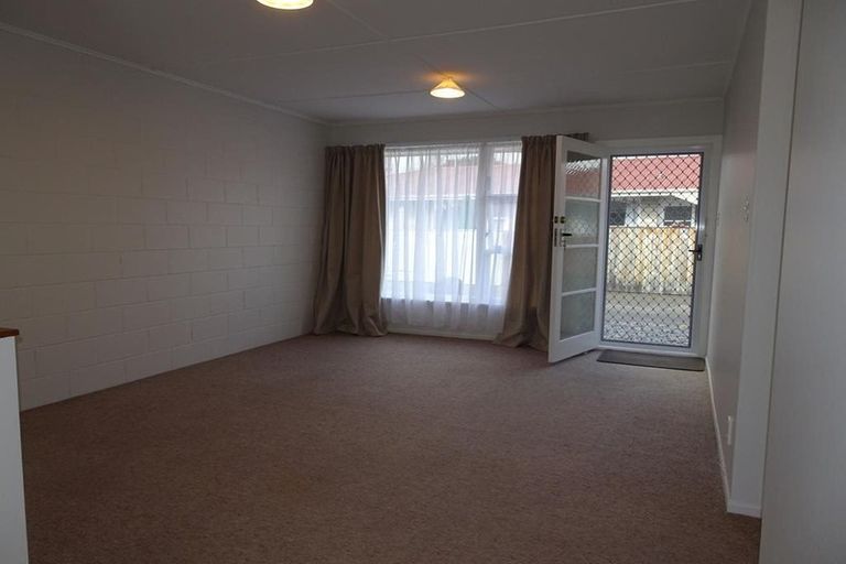 Photo of property in 2/813 Clive Street, Akina, Hastings, 4122