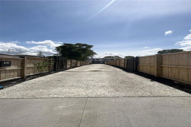 Photo of property in 6 Firle Place, Green Bay, Auckland, 0604