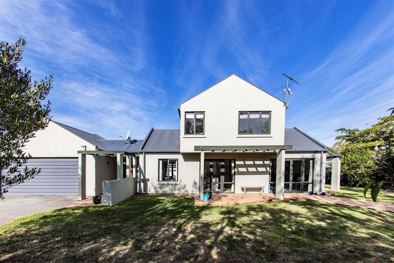Photo of property in 23 Coates Place, Rangiora, 7400