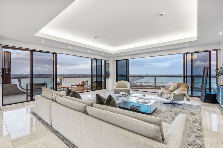 Property details for Shangri La Apartments, 13/97 Jervois Road, Herne