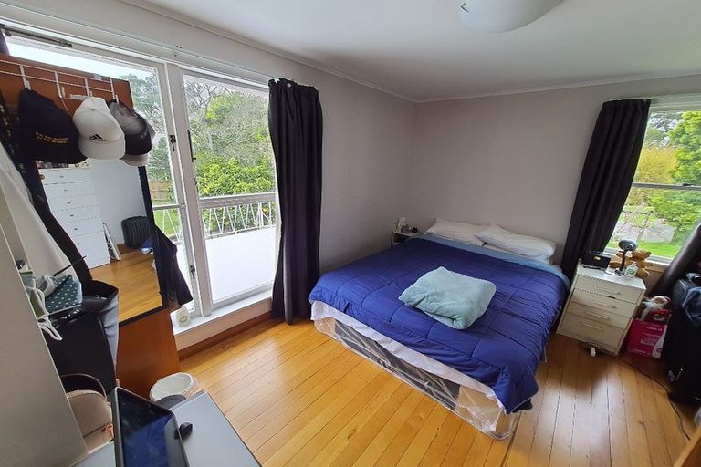 Photo of property in 30 Weybridge Crescent, Glen Innes, Auckland, 1072