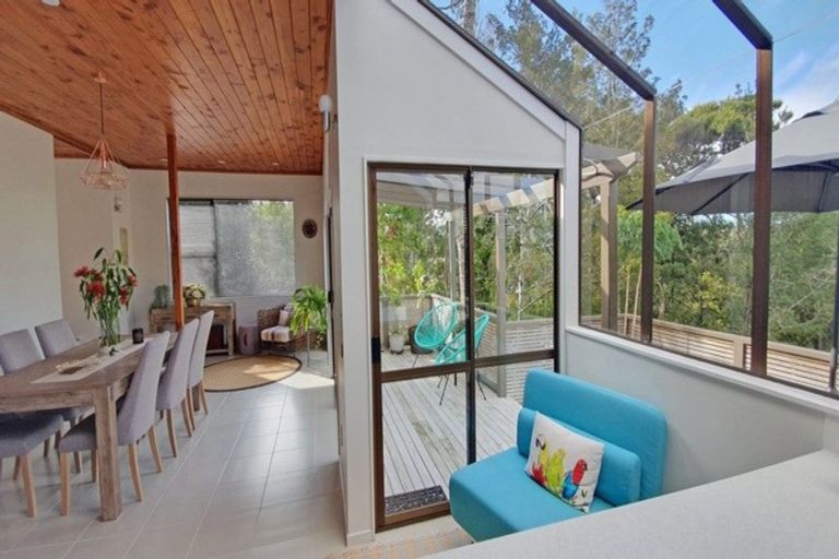 Photo of property in 10 Harper Street, Chatswood, Auckland, 0626