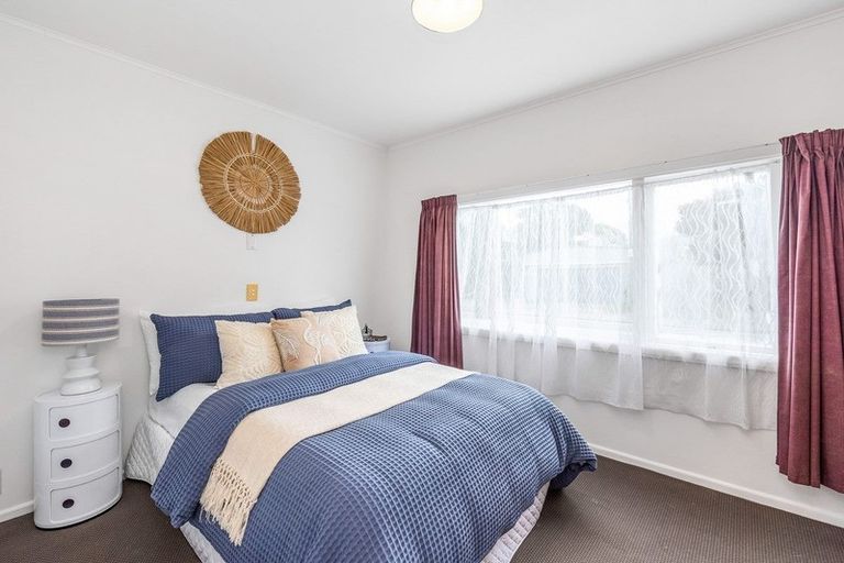 Photo of property in 6a Wharemauku Road, Raumati Beach, Paraparaumu, 5032