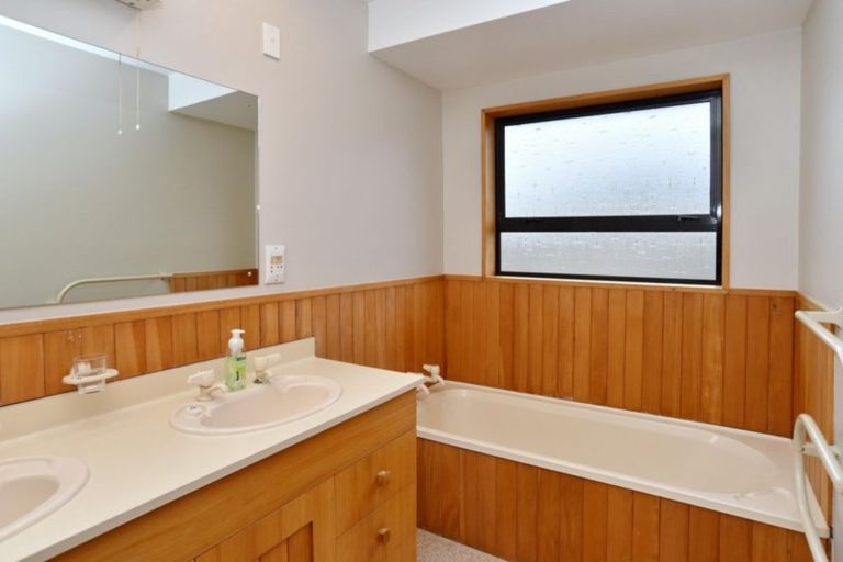 Photo of property in 149 Royal Park Drive, Parklands, Christchurch, 8083