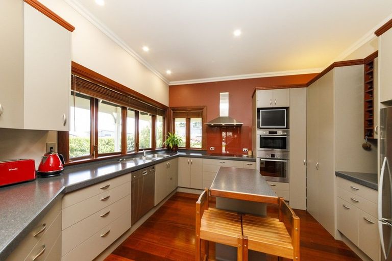 Photo of property in 79 Cashmere Drive, Fitzherbert, Palmerston North, 4410
