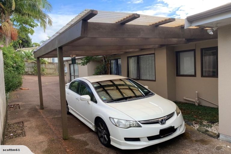 Photo of property in 13a Trelawn Place, Cockle Bay, Auckland, 2014