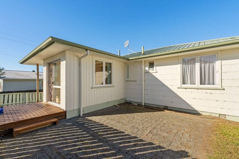 Photo of property in 21 Dunlop Road, Te Puke, 3119