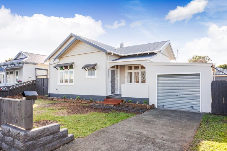 Photo of property in 47 Fitzroy Street, Terrace End, Palmerston North, 4410