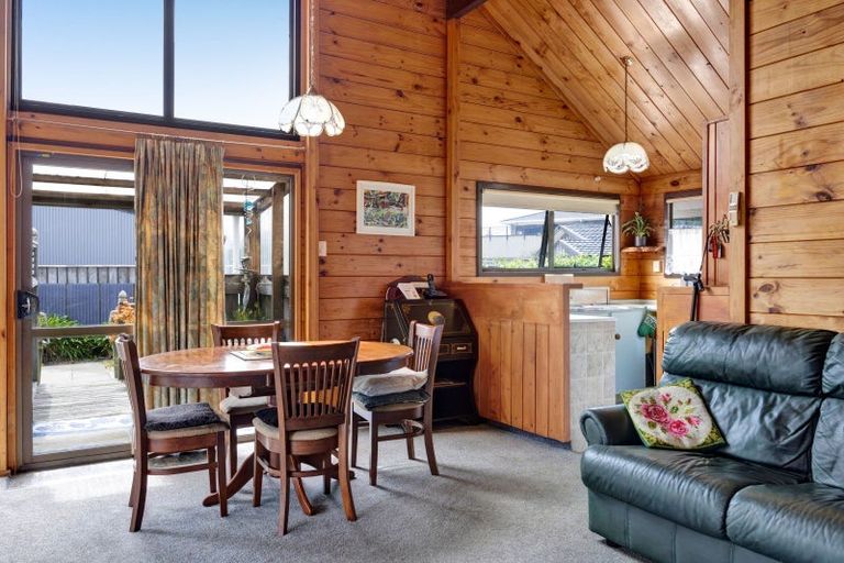 Photo of property in 5 Dieffenbach Street, Opunake, 4616