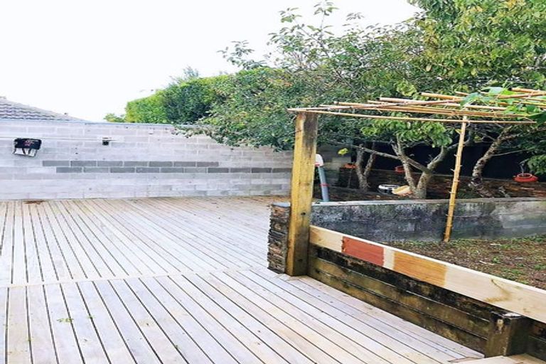 Photo of property in 2a Trafalgar Road, Milford, Auckland, 0620