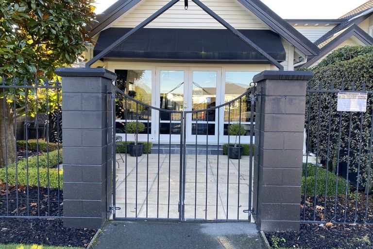 Photo of property in 392 Papanui Road, Strowan, Christchurch, 8052