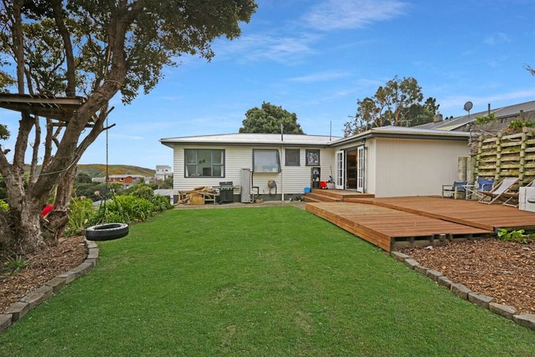 Photo of property in 36 Kiriwai Road, Paremata, Porirua, 5024