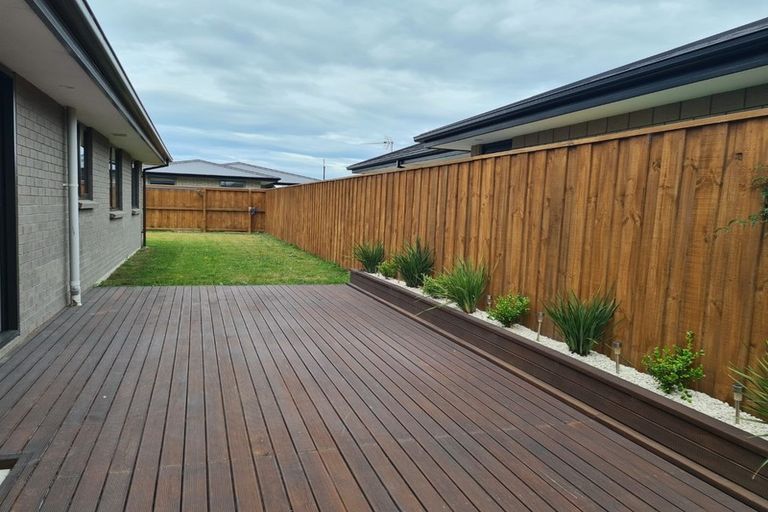 Photo of property in 8 Northmoor Boulevard, Rolleston, 7615