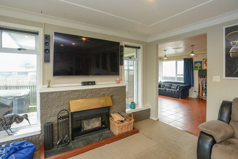 Photo of property in 15 Read Crescent, Clive, 4102