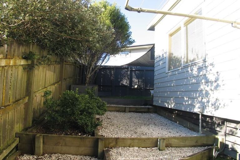 Photo of property in 15a Sycamore Drive, Sunnynook, Auckland, 0620