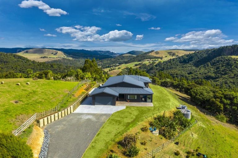 Photo of property in 123 Taiapa Valley Road, Muriwai, Waimauku, 0881
