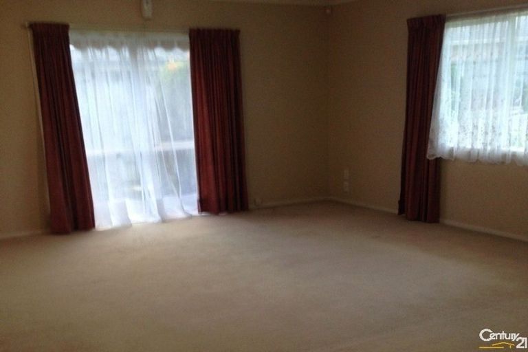 Photo of property in 53 Robin Brooke Drive, Flat Bush, Auckland, 2019