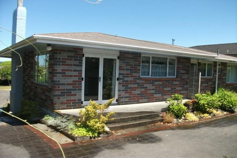 Photo of property in 19 Gillies Avenue, Taupo, 3330