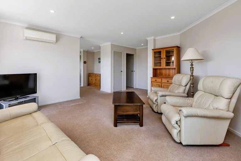 Photo of property in 12 Sando Way, One Tree Point, 0118