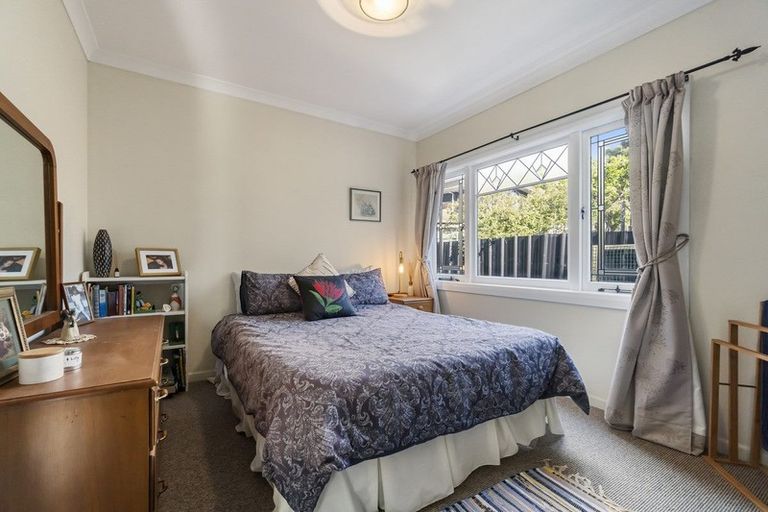 Photo of property in 1025 Beach Road, Torbay, Auckland, 0630