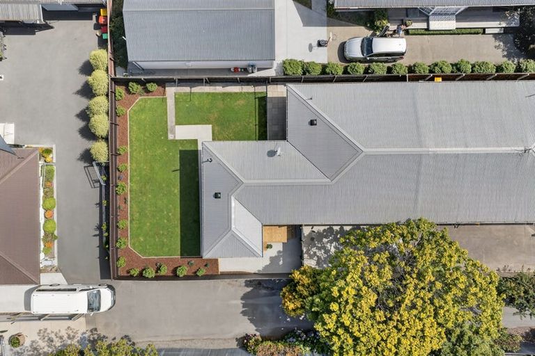 Photo of property in 2/64 Roberta Drive, Somerfield, Christchurch, 8024