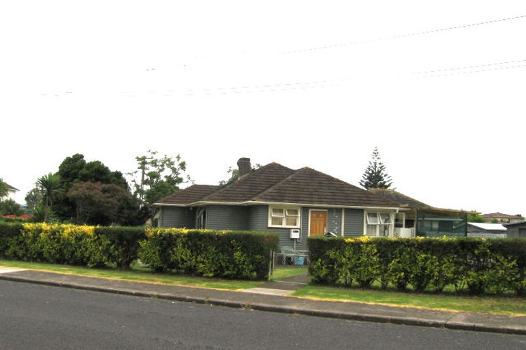 Photo of property in 2 Kealy Road, Mount Wellington, Auckland, 1062