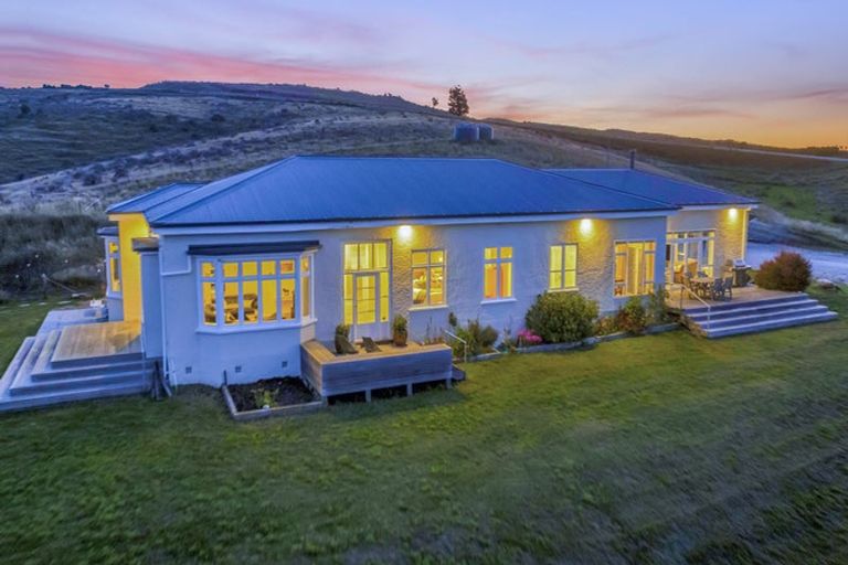 Photo of property in 67 Macraes Road, Waynes, Palmerston, 9483