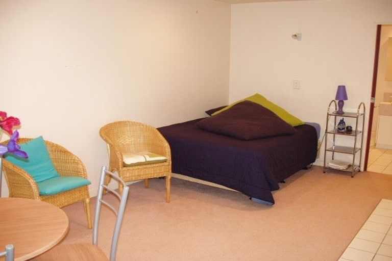 Photo of property in Terrace Heights Apartments, 4f/163 The Terrace, Wellington Central, Wellington, 6011