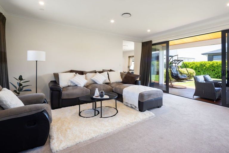 Photo of property in 8 Riverpoint Glade, Flagstaff, Hamilton, 3210