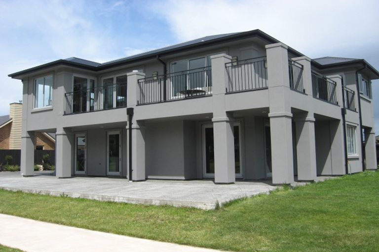Photo of property in 20 Crombie Green, Northwood, Christchurch, 8051